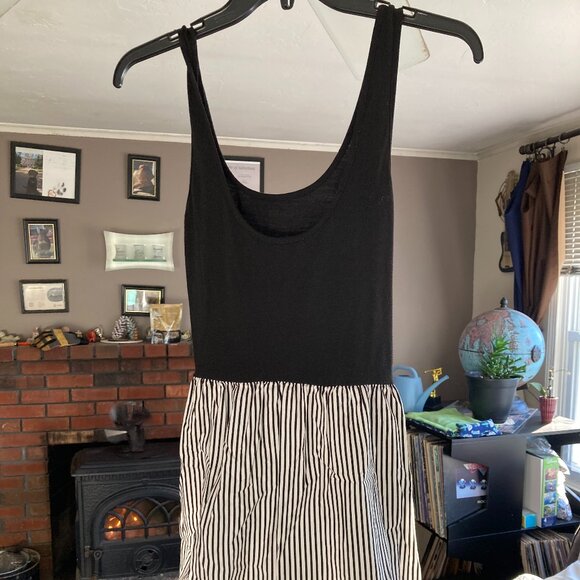 CIY Triangles Junior Size 11 Women's Sleeveless Black and White Cocktail Dress - Picture 1 of 4